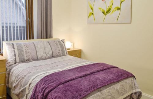 Central Aberdeen House | Explore Bankfield: 4-Star Stay, Pet & Child Friendly!