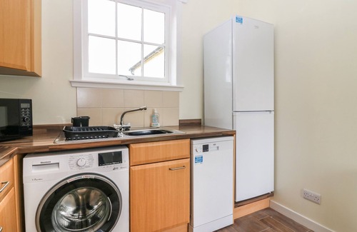 Forfar Cottage | Cozy Bankhead of Lour Bungalow: Pet-Friendly Retreat