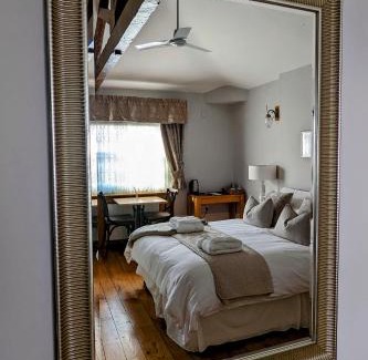 Minster on Sea House | Inviting Banks Bed & Continental Breakfast - Rated 9/10!