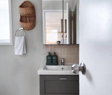 Aldinga Beach House | Banksia Retreat: A Romantic Escape at Aldinga Beach