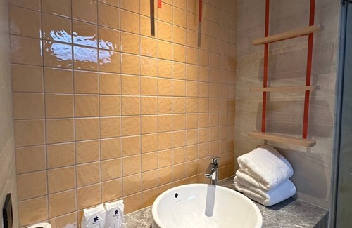Cha-am Hotel | Cozy Banlansuan Resort with Ocean Views and Family Amenities