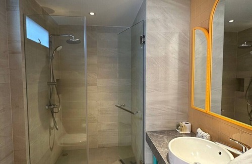 Cha-am Hotel | Cozy Banlansuan Resort with Ocean Views and Family Amenities