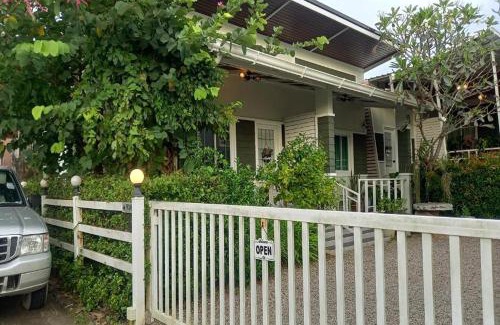 Krabi Bed & Breakfast | Discover Bann Kam B&B: Family-Friendly with Breakfast Included
