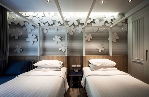 Cha-am Resort | Welcome to Bann Pantai Resort: Family-Friendly Getaway