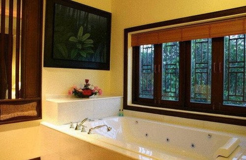Tha Sala Hotel | Inviting Bann Tazala Exclusive Residence with Pool & Spa