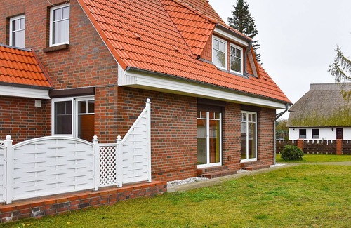 Bannemin Apartment | Family-Friendly Stay at Ferienhaus Bannemin with Pool