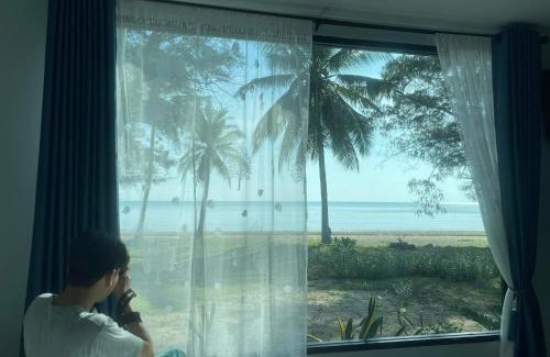 Lang Suan House | Beachside Retreat: Family-Friendly Stay at บ้านระเบียงเล