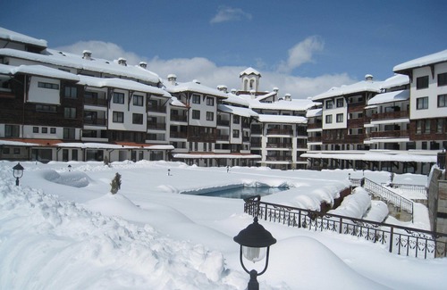 Old Town Apartment | Convenient Bansko Royal Towers: Steps from the Gondola