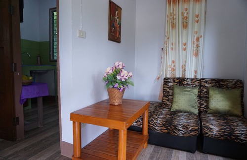 Pa Bong Hotel | Discover Bansuan Thanormpat Resort: Family-Friendly Getaway