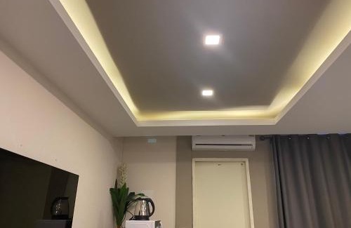 Bang Kadi Hotel | Budget-Friendly Stay at Bansuay Bangkadi with Dining Options