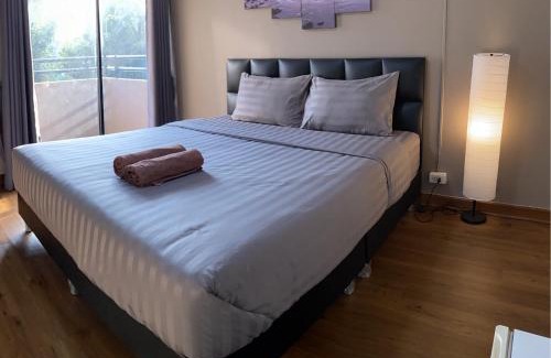Bang Kadi Hotel | Budget-Friendly Stay at Bansuay Bangkadi with Dining Options