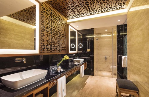 Jiuzhaigou Hotel | Experience Banyan Tree Jiuzhaigou: 5-Star Spa Retreat