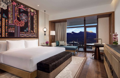 Jiuzhaigou Hotel | Experience Banyan Tree Jiuzhaigou: 5-Star Spa Retreat