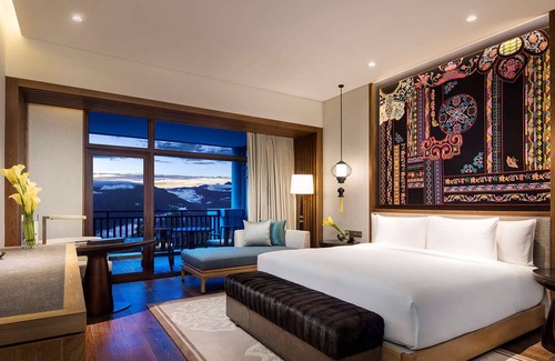 Jiuzhaigou Hotel | Experience Banyan Tree Jiuzhaigou: 5-Star Spa Retreat
