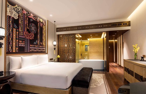 Jiuzhaigou Hotel | Experience Banyan Tree Jiuzhaigou: 5-Star Spa Retreat