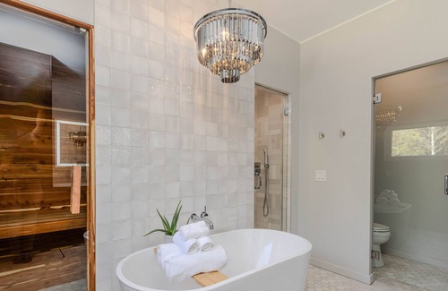 Chester House | Banya, Hot Tub, Pool and Sauna! Relax in Nature!