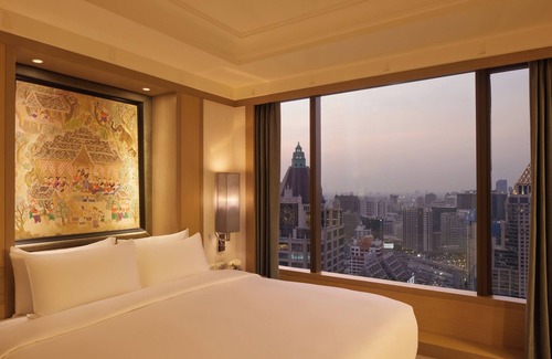 Thung Maha Mek Hotel | Exquisite Banyan Tree Bangkok: Rated 9/10 with Spa & Pool