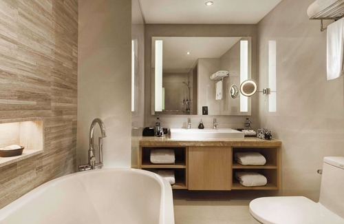Thung Maha Mek Hotel | Exquisite Banyan Tree Bangkok: Rated 9/10 with Spa & Pool