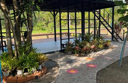 Chumphon Villa | Cozy Bao Fu House: Pet and Child Friendly Retreat