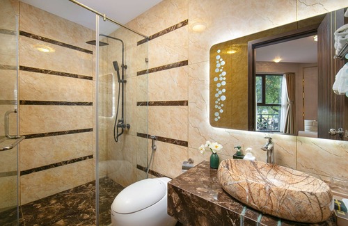Hoang Mai Hotel | Discover BAO NGOC HOTEL LINH DAM: Family-Friendly Retreat