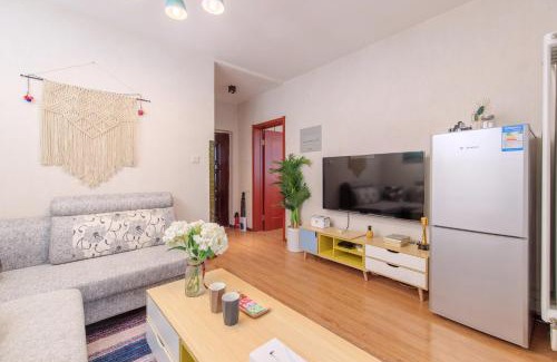 Lianchi District Apartment | Discover Baoding Jingxiu: Pet-Friendly 4-Star Stay