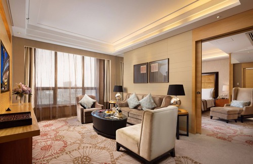 Bao'an Hotel | Elegant Baolilai International Hotel Shenzhen with Spa & Pool