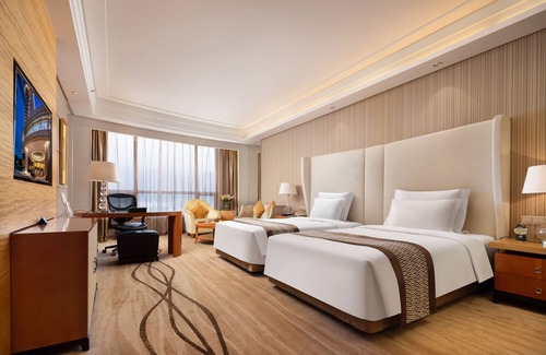 Bao'an Hotel | Elegant Baolilai International Hotel Shenzhen with Spa & Pool