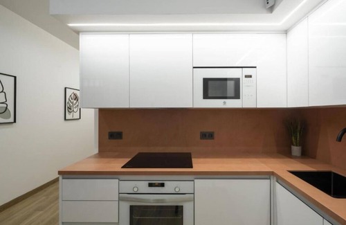 Beiro Apartment | Relax at Bapartamentos Mª Luisa de Dios Nº7 with Spa & Hot Tub
