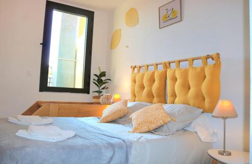 Villars Hotel | Pet-Friendly Bar des Amis with Restaurant & Breakfast Options
