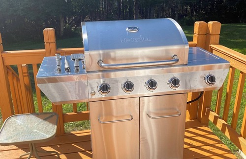 Town Hill House | Inviting Bar Harbor Retreat with Hot Tub & Spacious Backyard