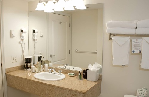 Bar Harbor Hotel | Bar Harbor Grand Hotel - Rated 9.6 with Pool & Spa