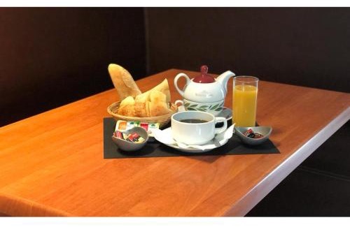 Montrevel-en-Bresse Hotel | Cozy BAR HOTEL DU CENTRE with Restaurant & Great Reviews