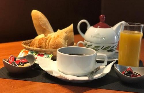 Montrevel-en-Bresse Hotel | Cozy BAR HOTEL DU CENTRE with Restaurant & Great Reviews