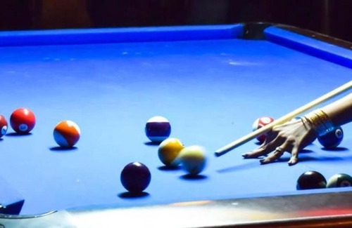 Daun Penh Hotel | Pet-Friendly Bar Oz Riverside Guesthouse with Pool Access