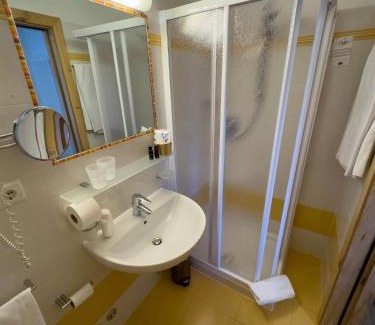 Vigo di Fassa Bed & Breakfast | Family-Friendly Dining at Bar-Restaurant-Pizzeria Antermont