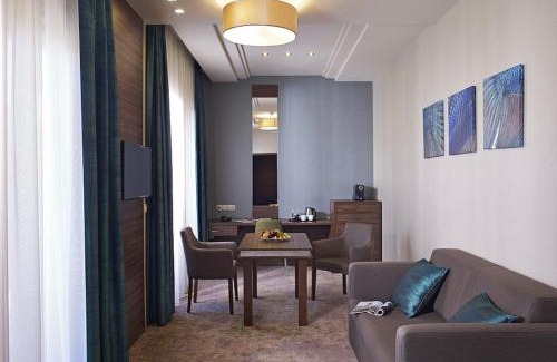 Tiszakecske Hotel | Relaxing Barack Thermal Hotel and Spa with Oceanfront Views