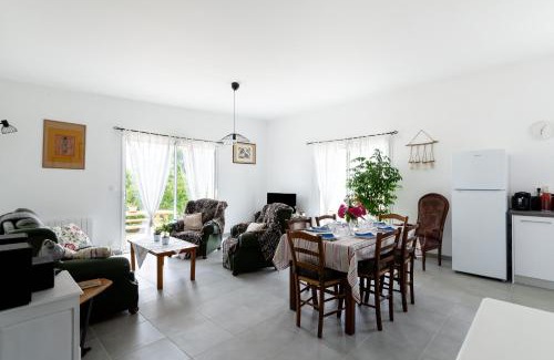 Ploubazlanec House | Relax at Baradoz: Pet-Friendly Oceanfront Retreat