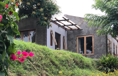 Kitojo House | Family-Friendly Retreat at Baranko Villa with Kitchen Access