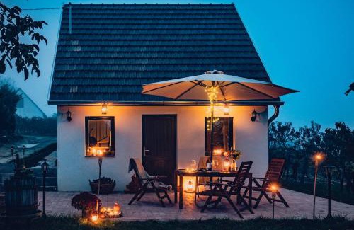 Szekszard Apartment | Barbár Borbár: Guest Rated 9.8 with Breakfast Included