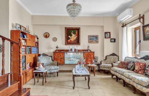 Vonitsa House | Experience Barba Panais' House: Oceanfront Family Retreat
