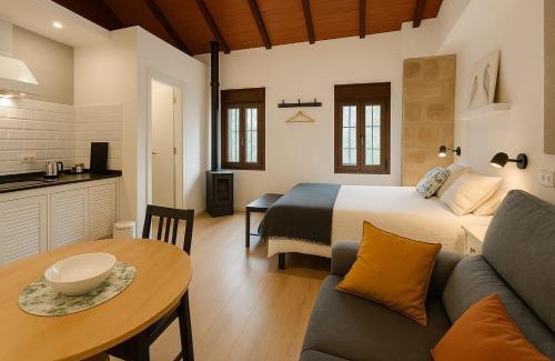 Old Town Baeza Apartment | Barbacana, dieciocho: Family-Friendly with Top Ratings