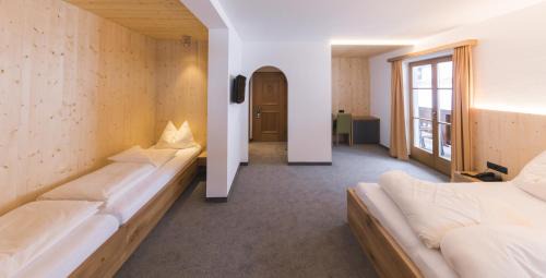 Werfenweng Hotel | Barbarahof: Pet-Friendly Retreat with Spa & Dining Options