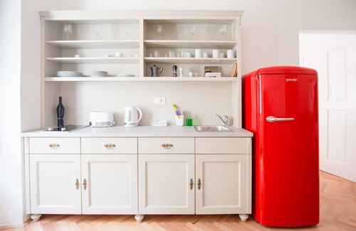 Ljubljana City Centre House | Explore Barbo Palace: Highly Rated with Family-Friendly Amenities