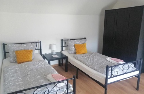 Altlay House | Pet-Friendly Escape at Barbora's Home - Rated 10/10