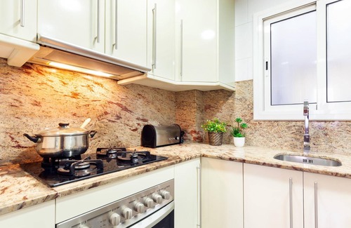 El Port Apartment | Convenient Stay Near Barcelona Fair with Top WiFi Access
