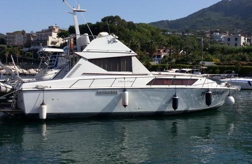 Casamicciola Terme Boat Rental | Beachfront Escape at Barca Deliziosa - Rated 9.5/10