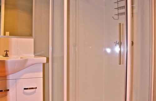 Barcaldine Hotel | Discover Barcaldine Country Motor Inn: Family-Friendly Retreat