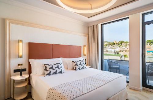 Granada City Center Hotel | Elegant Barceló Carmen Granada with Pool and Ocean View