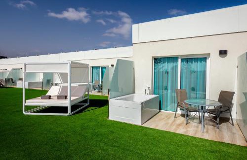Corralejo Hotel | Relax at Barceló Corralejo Sands: Beachfront Oasis Awaits