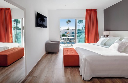 Corralejo Hotel | Discover Barceló Corralejo Sands: 4-Star Resort with Pool